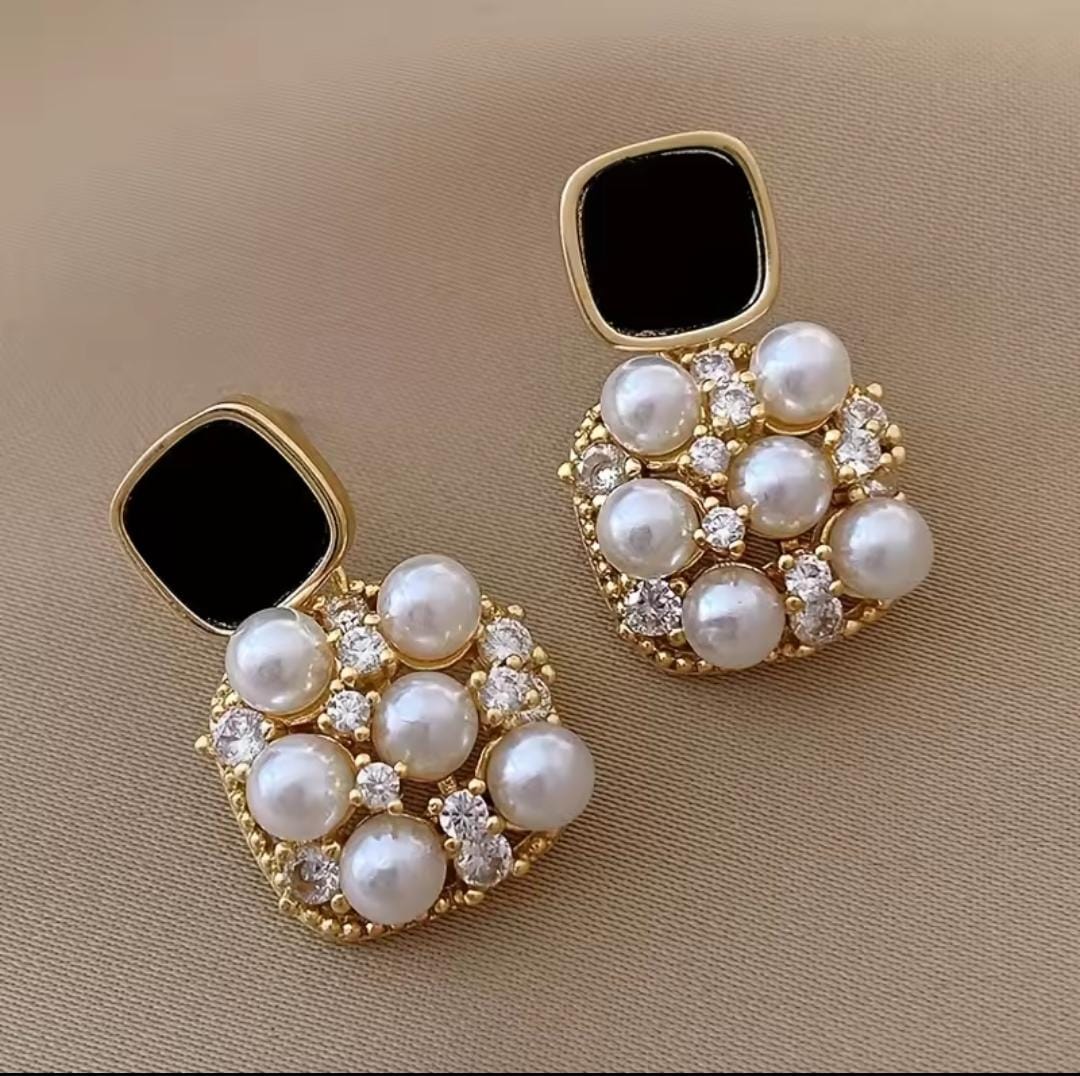 Elegant Black Stone & Pearl Cluster Stud Earrings